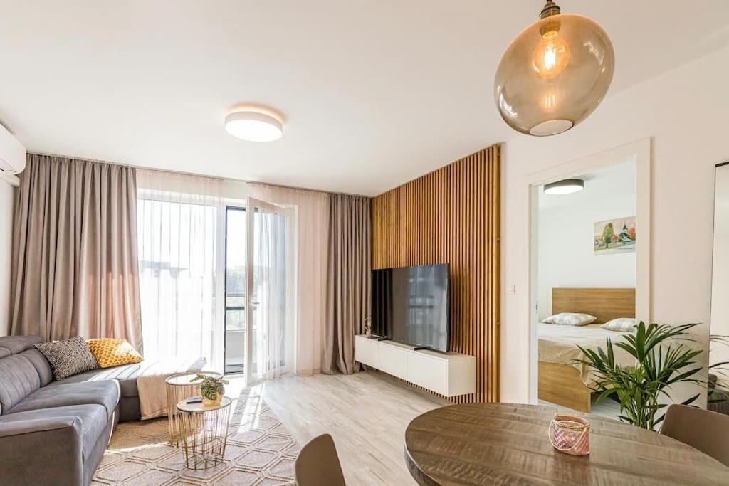 Urban Apartment With Possibility Of Parking Bratislava Exterior foto